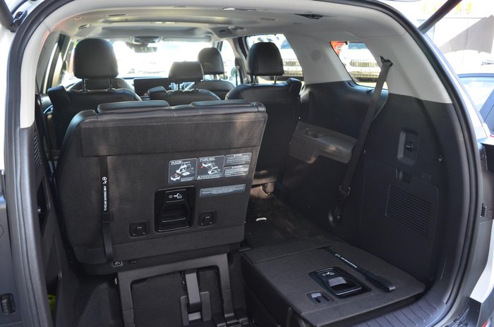 2025 Kia Carnival GT-Line HEV
