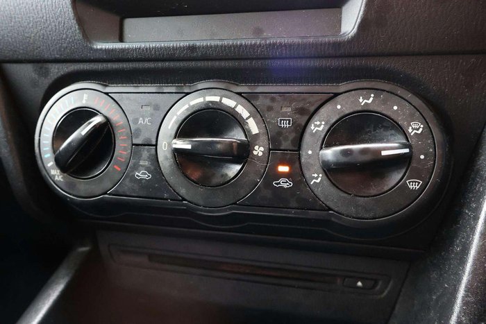 2014 Mazda 3 Neo