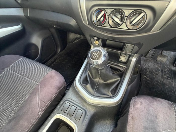 2019 NISSAN NAVARA RX (4x2) D23 SERIES III MY18 White