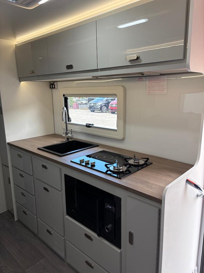 2026 JB Caravans Gator X Dual 18.6