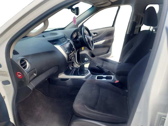 2020 Nissan Navara ST