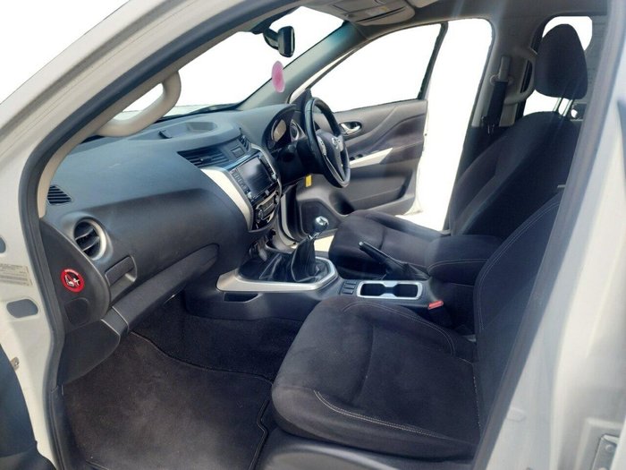 2020 Nissan Navara ST