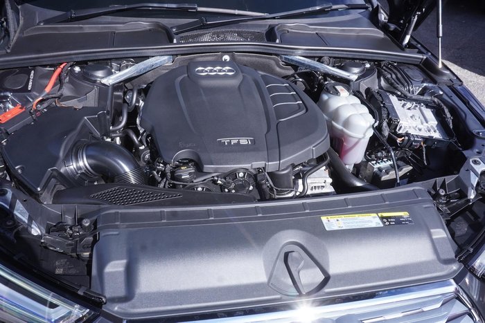 2019 Audi A4 45 TFSI S line
