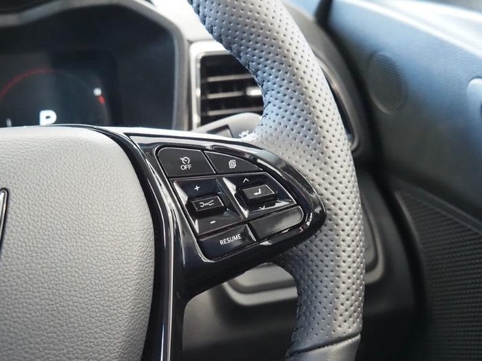 2025 Mahindra XUV3XO AX5L