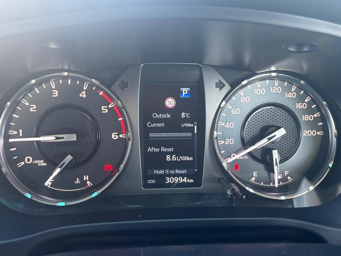 2023 Toyota Hilux SR