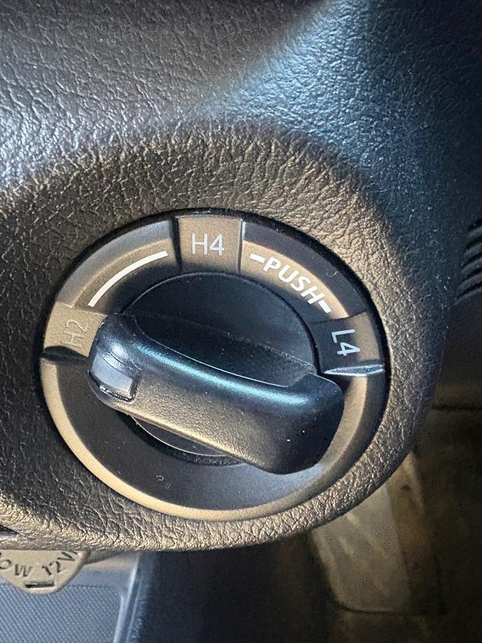 2023 Toyota Hilux SR