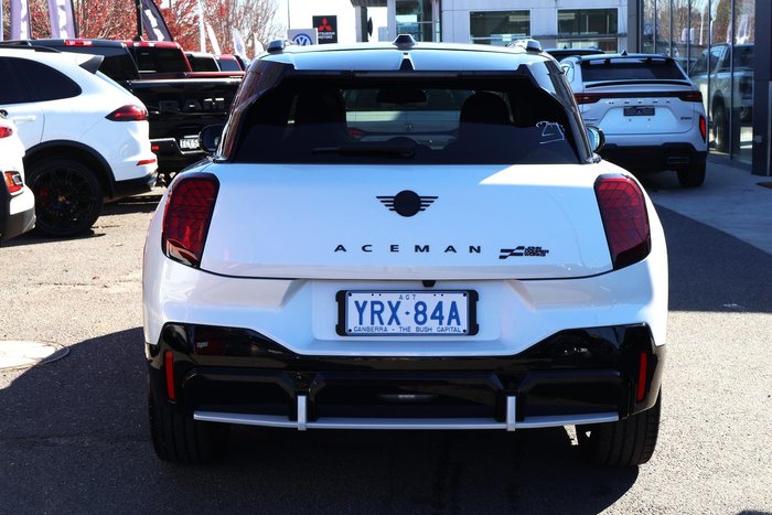 2025 MINI Aceman JCW E Favoured