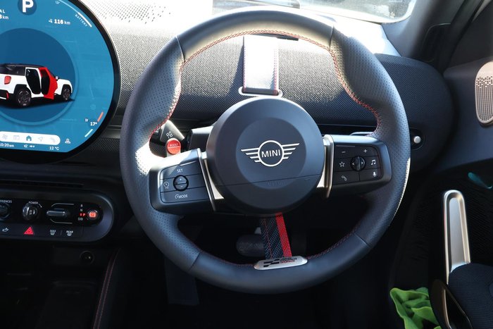 2025 MINI Aceman JCW E Favoured