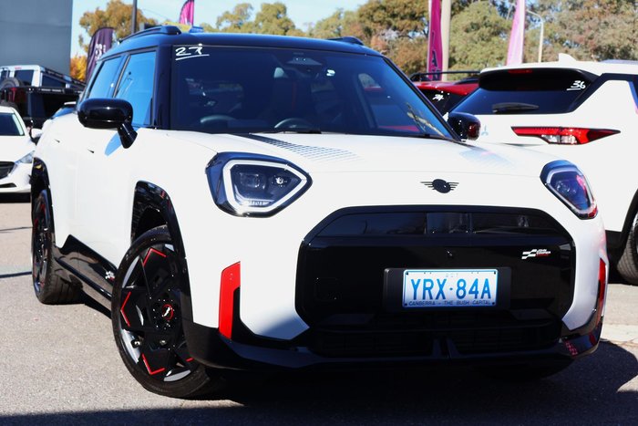 2025 MINI Aceman JCW E Favoured
