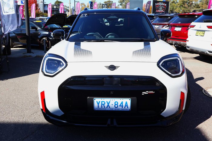2025 MINI Aceman JCW E Favoured J05