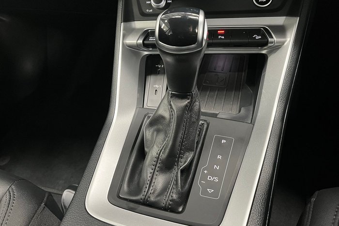 2024 Audi Q3 35 TFSI S line