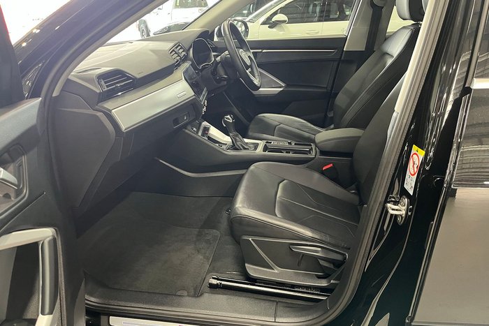 2024 Audi Q3 35 TFSI S line