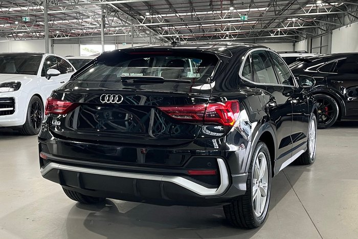 2024 Audi Q3 35 TFSI S line