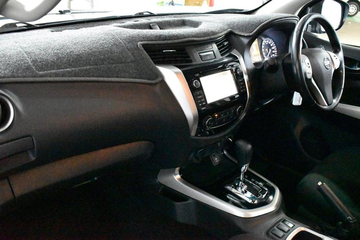 2019 Nissan Navara ST