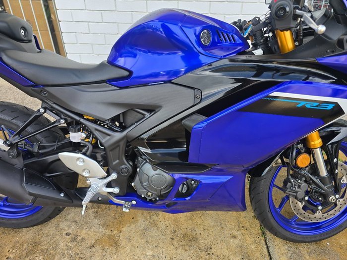 2025 YAMAHA YZF-R3 Blue