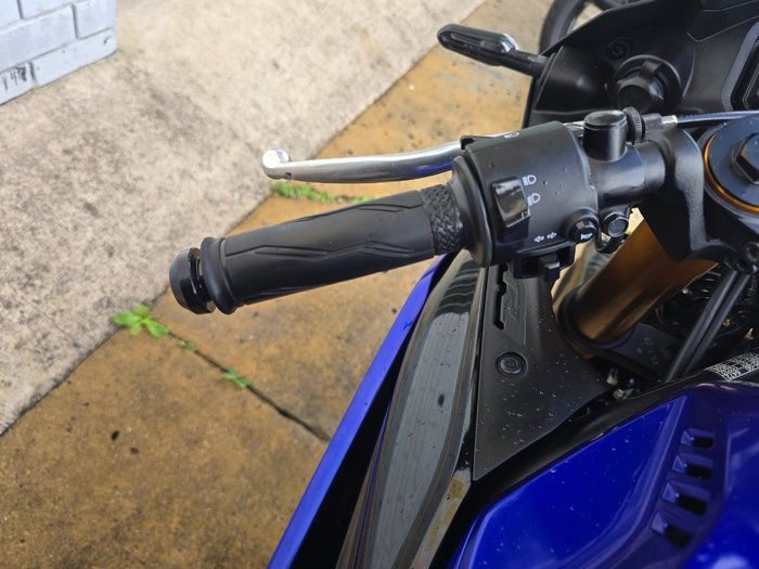 2025 YAMAHA YZF-R3 Blue