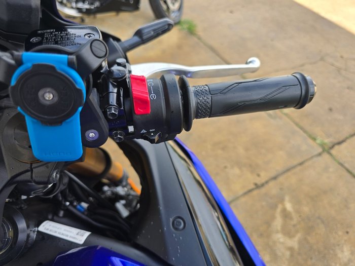 2025 YAMAHA YZF-R3 Blue