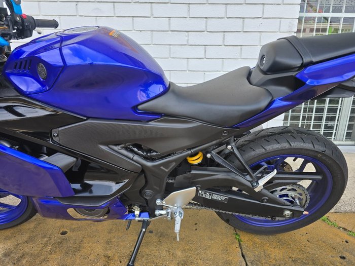 2025 YAMAHA YZF-R3 Blue