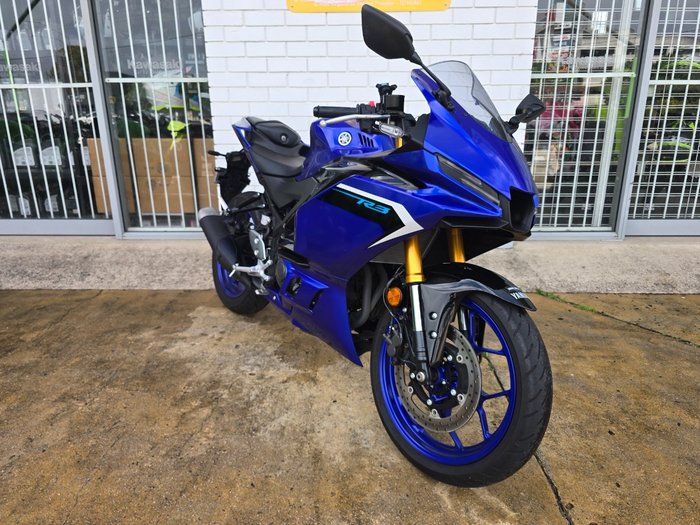 2025 YAMAHA YZF-R3 Blue
