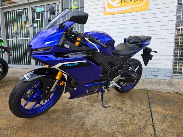 2025 YAMAHA YZF-R3 Blue