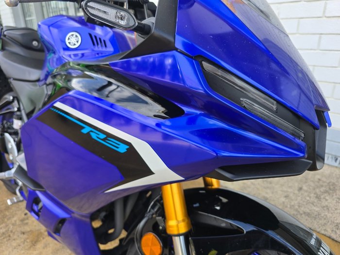2025 YAMAHA YZF-R3 Blue