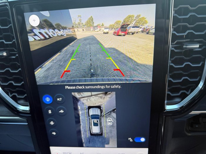 2025 Ford Everest Platinum