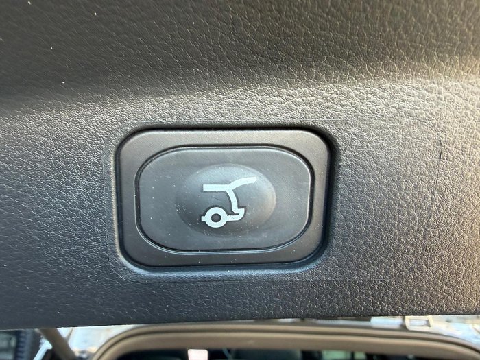 2025 Ford Everest Platinum