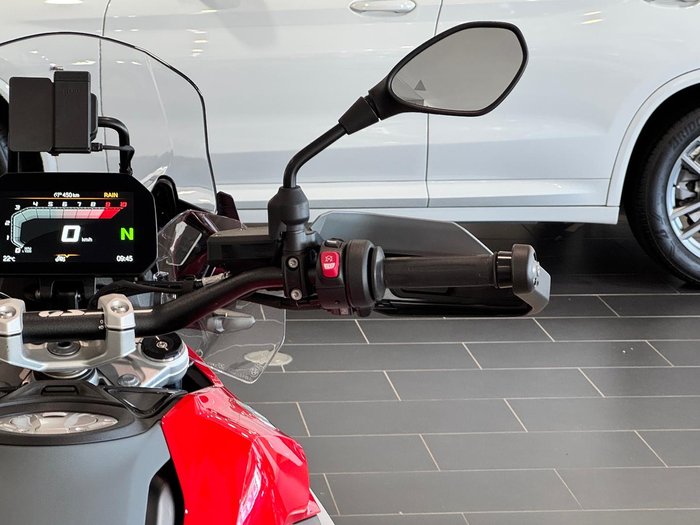 2025 BMW Motorrad R 1300 GS R 1300 Red