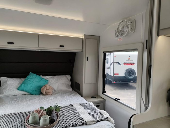 2026 JB Caravans Gator-X 17'10 Rd L-Shape Lounge