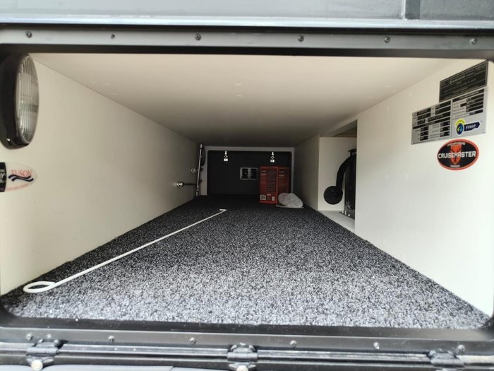 2026 JB Caravans Gator-X 17'10 Rd L-Shape Lounge