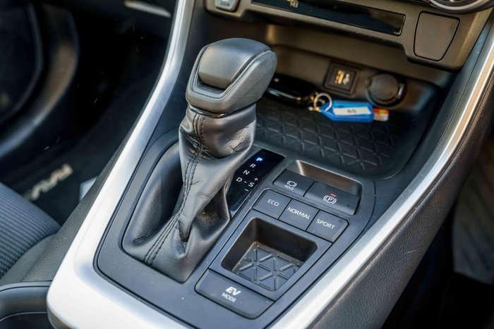 2024 Toyota RAV4 GX