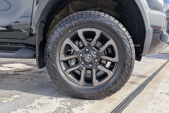 2023 Toyota Hilux Rogue