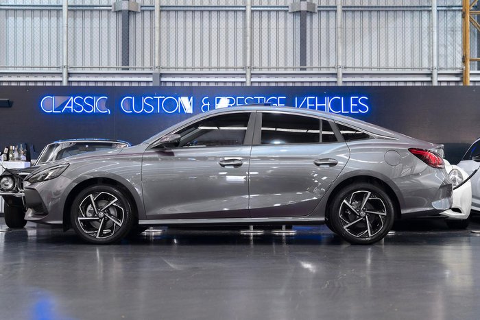 2024 MG MG5 Essence MY24 Misty Grey