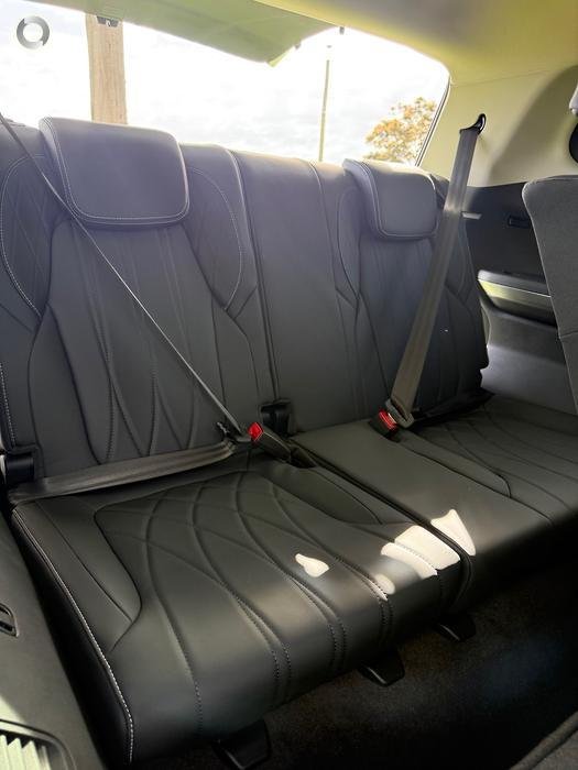 2025 LDV D90 Executive