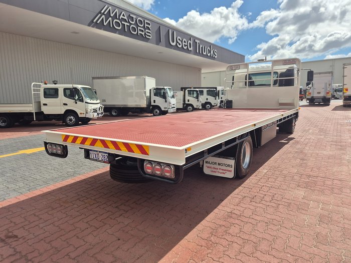 2011 Hino FD 1124-500 Series 6 Ton Tray