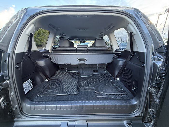 2023 Toyota Landcruiser Prado VX