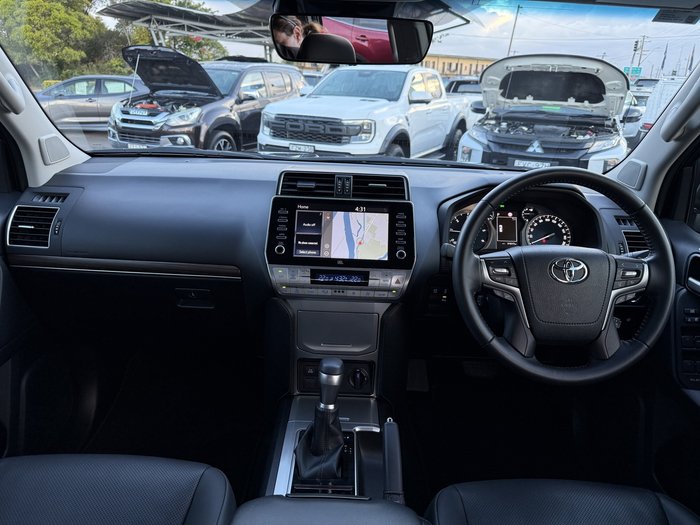 2023 Toyota Landcruiser Prado VX