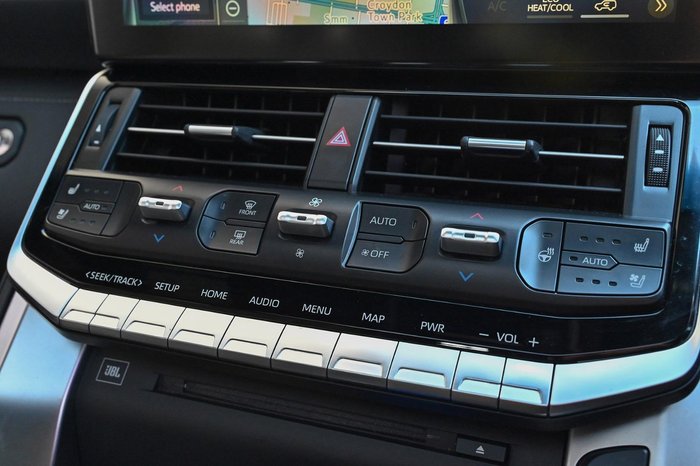 2022 Toyota Landcruiser Sahara FJA300R 4X4 Dual Range Crystal Pearl