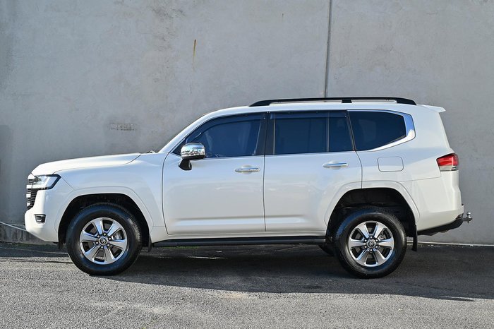 2022 Toyota Landcruiser Sahara FJA300R 4X4 Dual Range Crystal Pearl