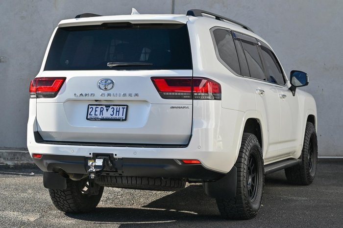 2022 Toyota Landcruiser Sahara FJA300R 4X4 Dual Range Crystal Pearl