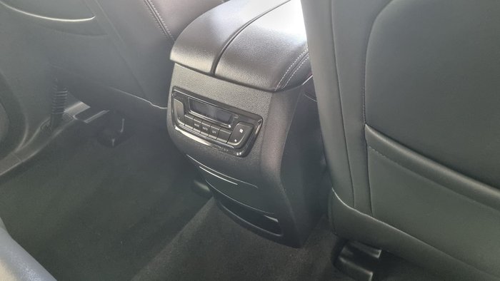 2023 LDV D90 Executive