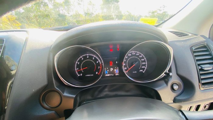 2019 Mitsubishi ASX ES