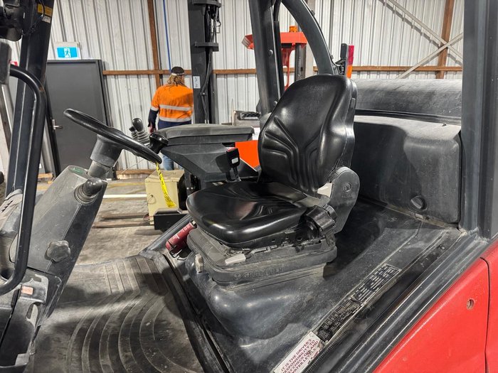 2006 Linde H40t Forklift Red