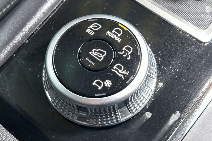 2024 Mitsubishi Outlander LS