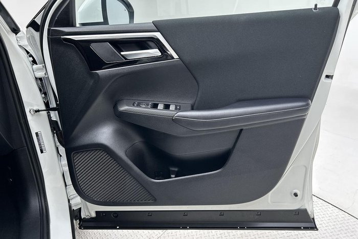 2024 Mitsubishi Outlander LS