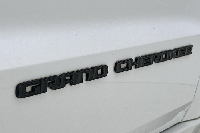 2020 Jeep Grand Cherokee Night Eagle