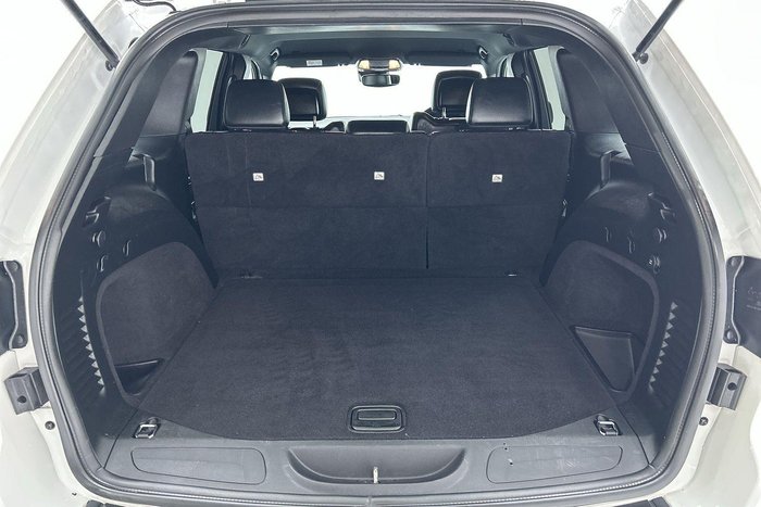 2020 Jeep Grand Cherokee Night Eagle