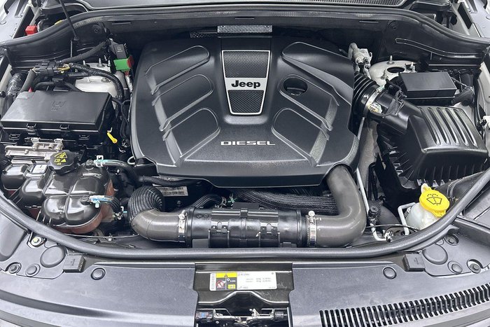 2020 Jeep Grand Cherokee Night Eagle