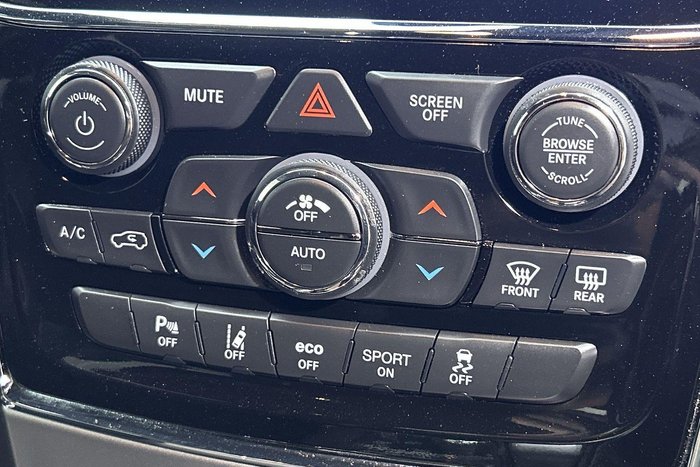 2020 Jeep Grand Cherokee Night Eagle