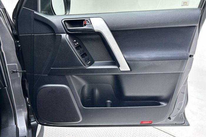 2017 Toyota Landcruiser Prado Altitude